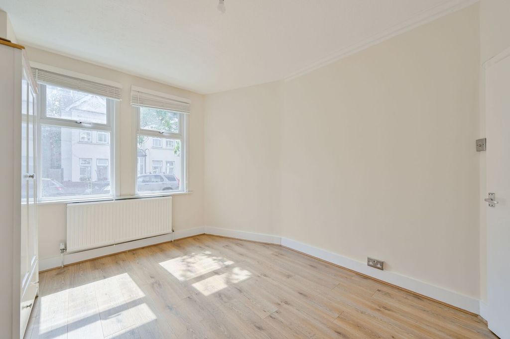 Property photo 1 of 5