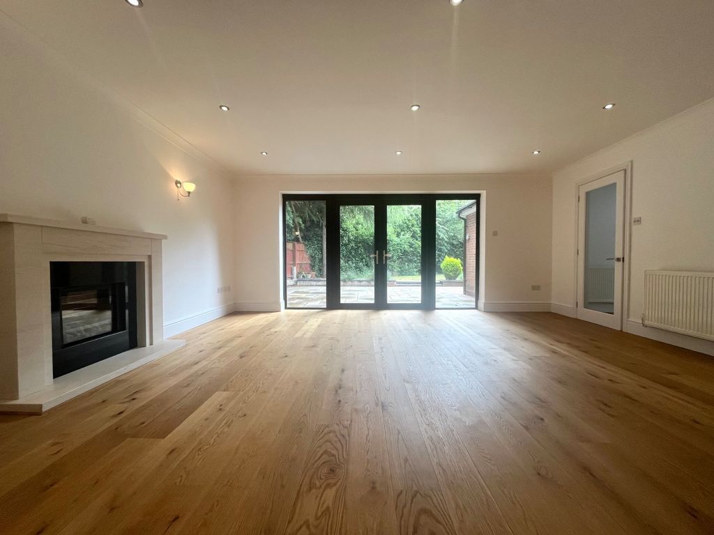 Property photo 2 of 37 Picture No. 26