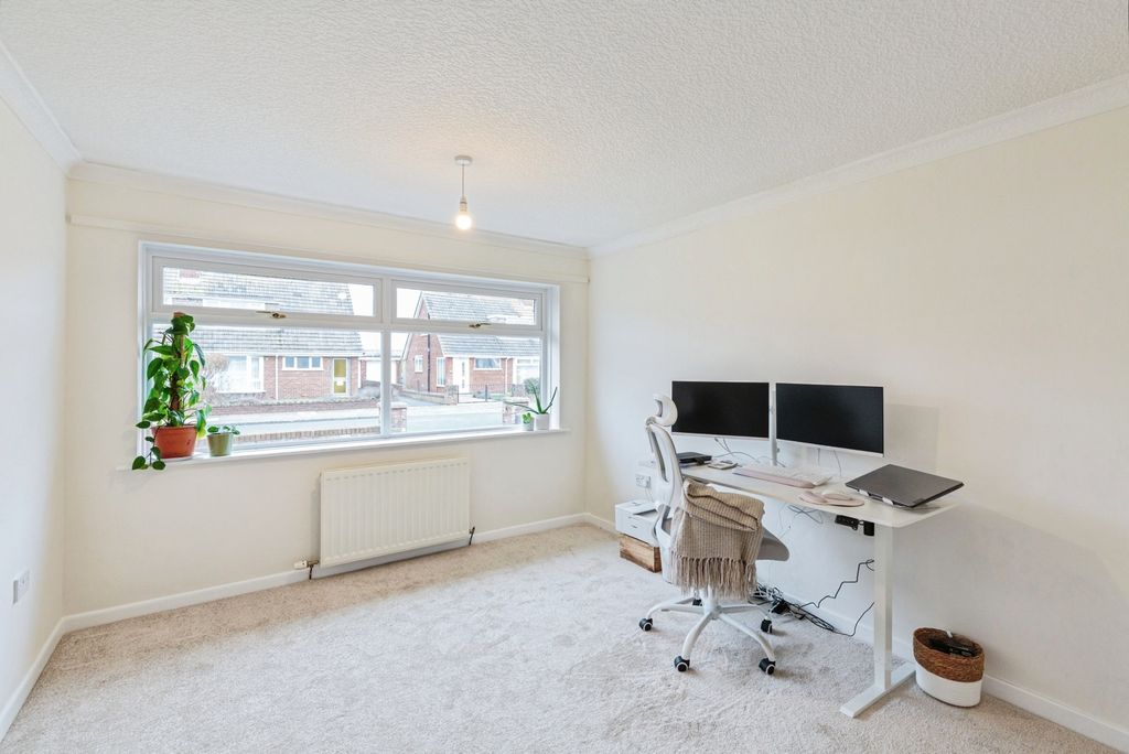 Property photo 3 of 25 Pbox-Img.Jpg