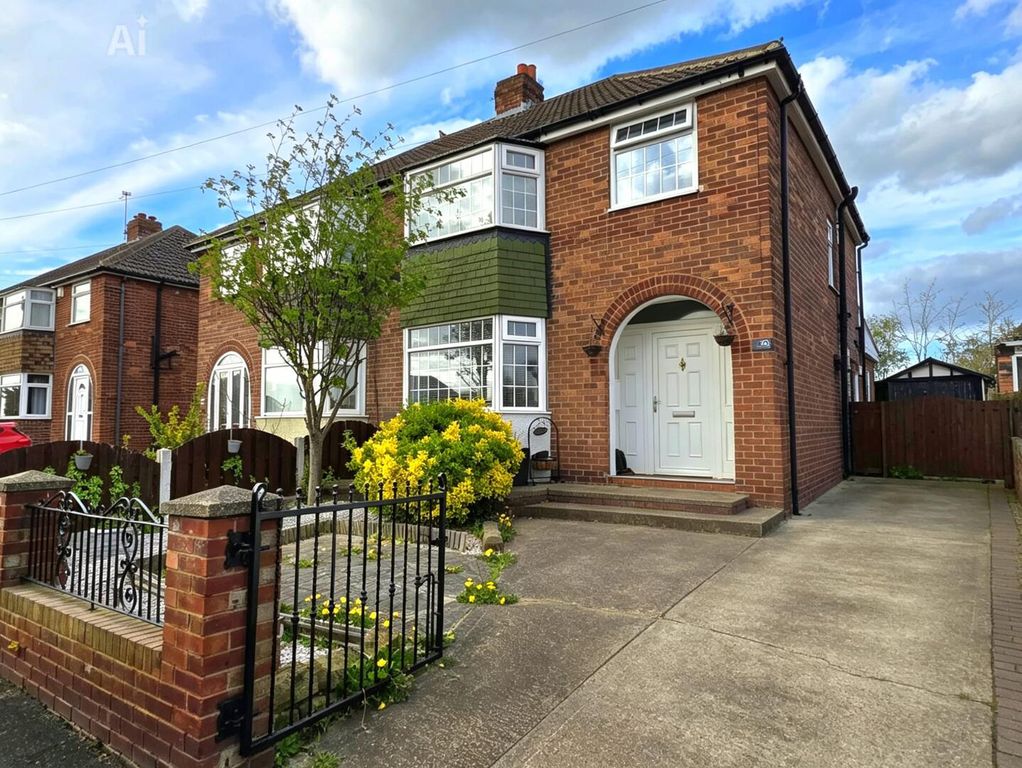 Property photo 1 of 17 Front (Exterior)