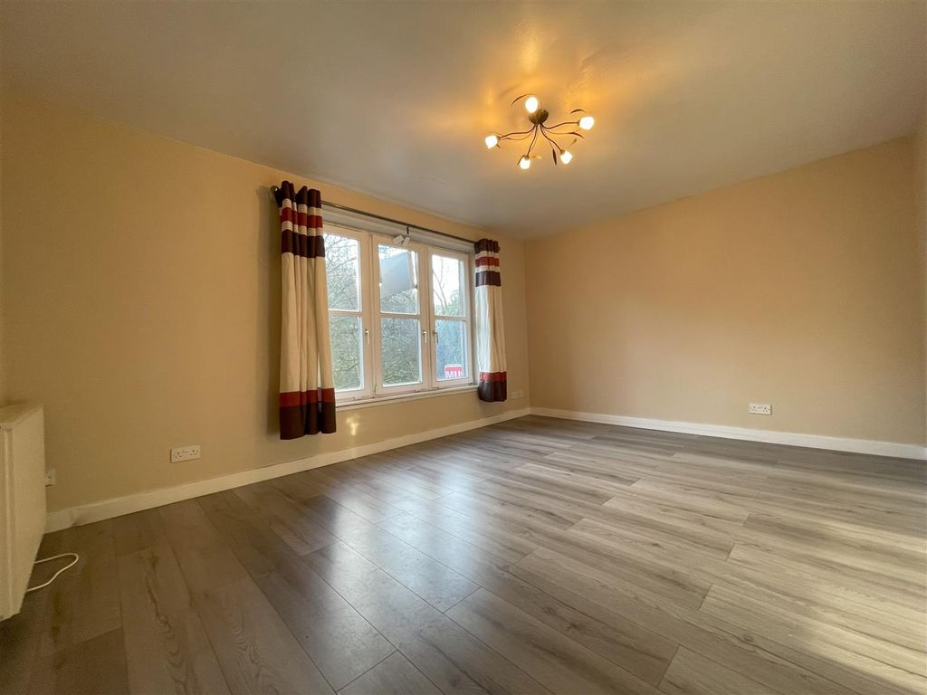 Property photo 1 of 12 4.Jpg