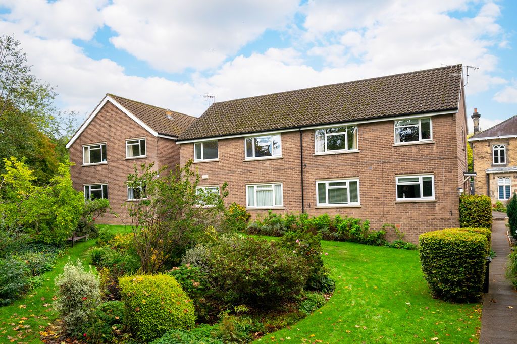 Property photo 1 of 19 Oakburn Court