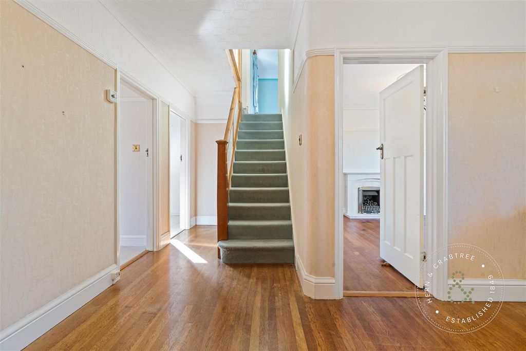 Property photo 3 of 45 Horse Shoe Dr, Bristol, Hern Crabtree (4).Jpg