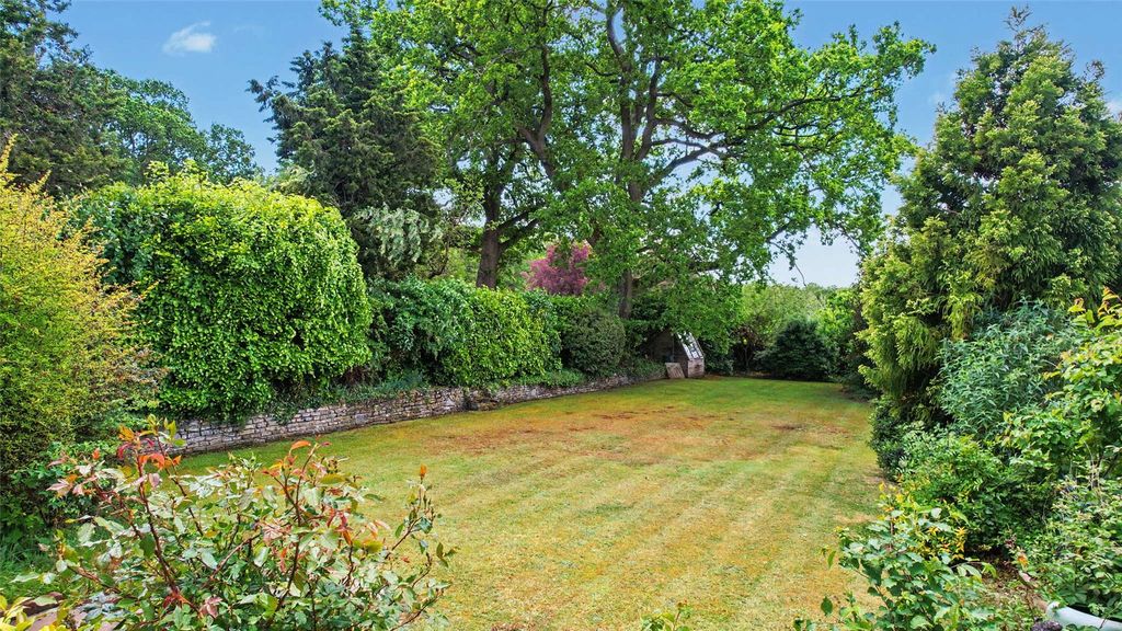 Property photo 3 of 22 Picture No. 32