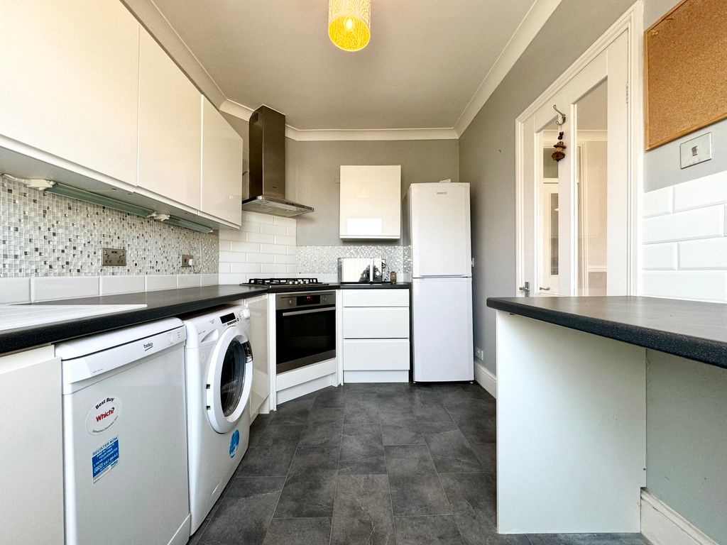 Property photo 2 of 12 Kitchen