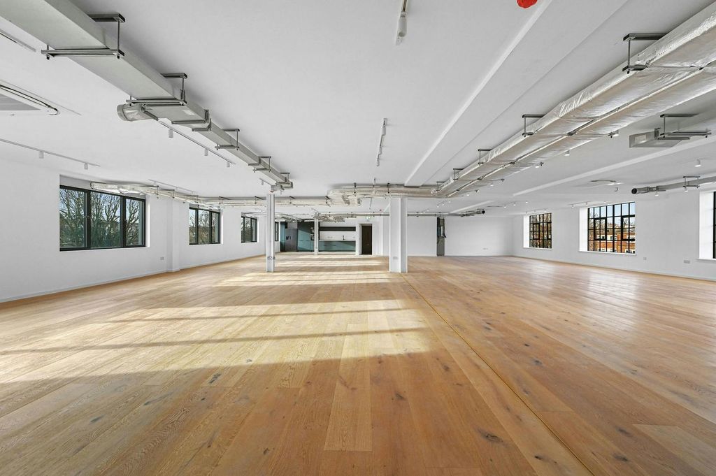 Property photo 2 of 17 Cat A