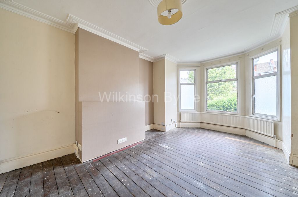 Property photo 3 of 12