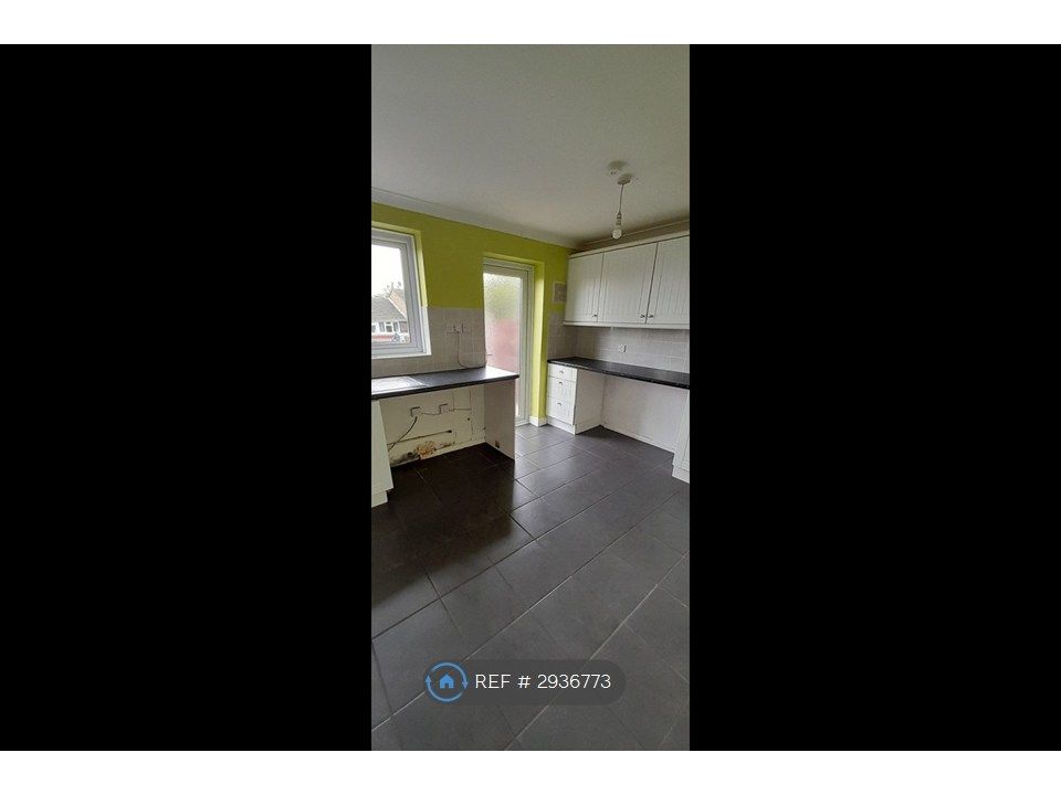 Property photo 3 of 11 Kitchen/Diner