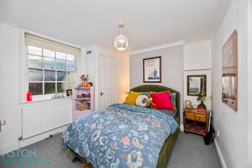 Property photo 3 of 12 5728112