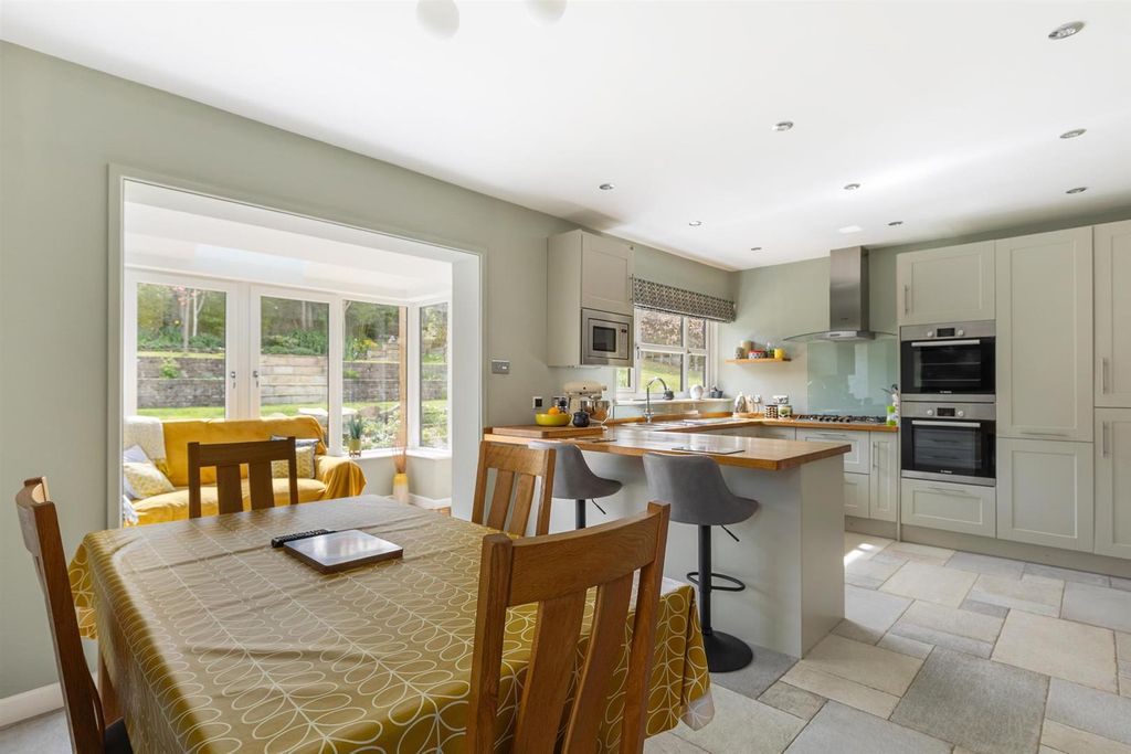 Property photo 2 of 34 010A2749-Hdr.Jpg