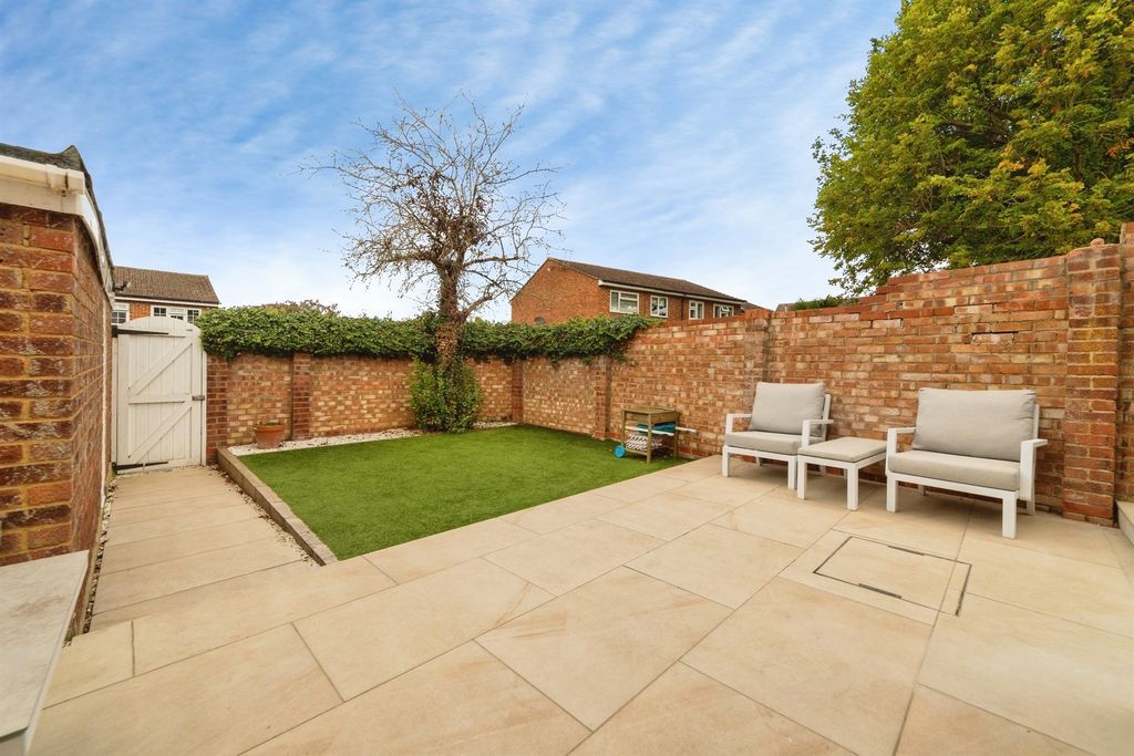 Property photo 2 of 22