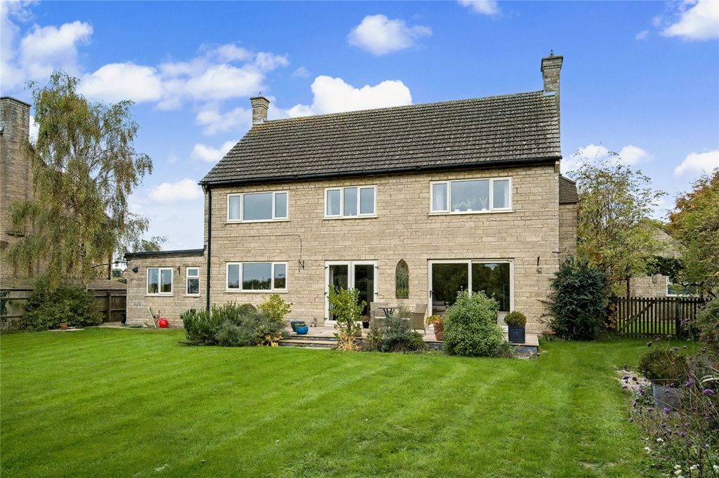 Property photo 1 of 18 Rear