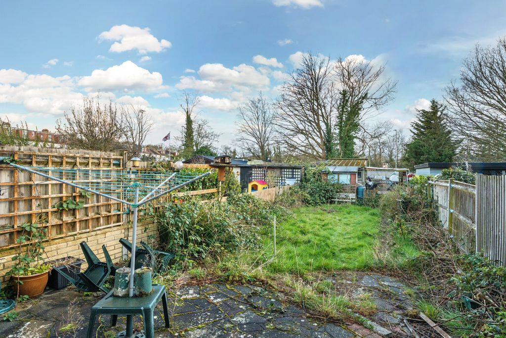 Property photo 3 of 12 1435441-10-69c424...