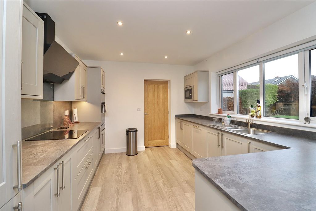 Property photo 2 of 17 Image00019.Jpeg