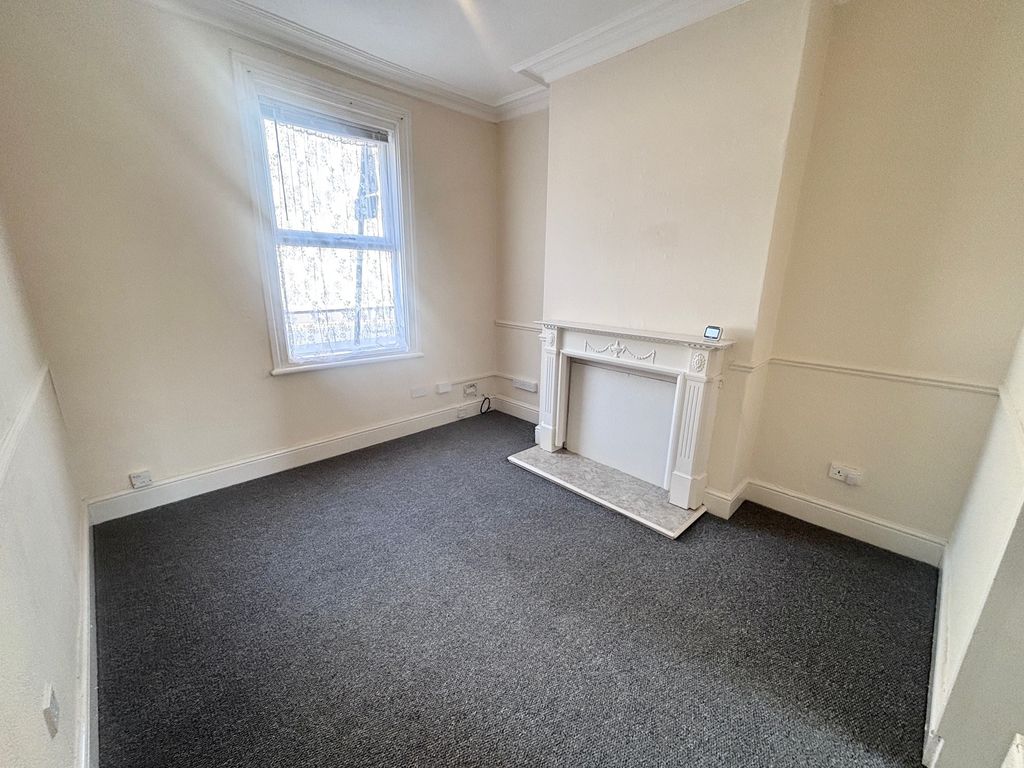 Property photo 2 of 9 Living Room