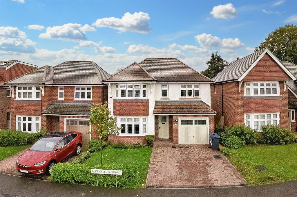 Property photo 1 of 35 81-33-Cricketers-Grove-81.Jpg
