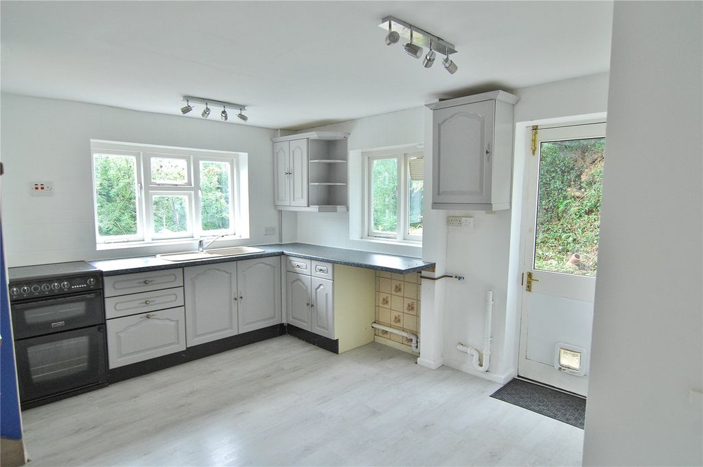 Property photo 3 of 21 Picture No. 13