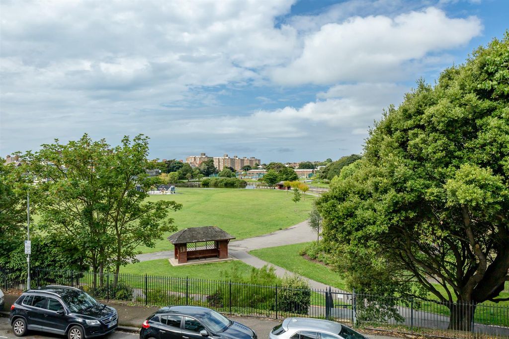 Property photo 3 of 17 Untitled-1773-2.Jpg