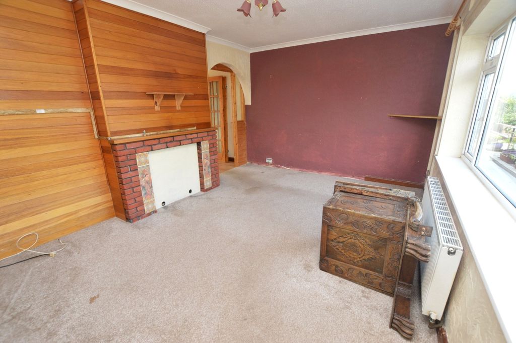 Property photo 3 of 16 Living Room
