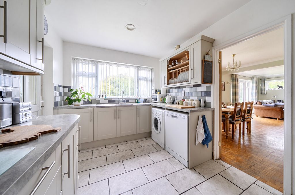 Property photo 3 of 31 1441877-19-69De2A...