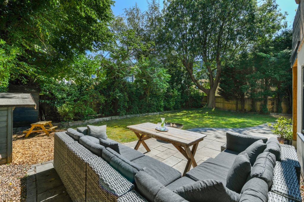 Property photo 3 of 49