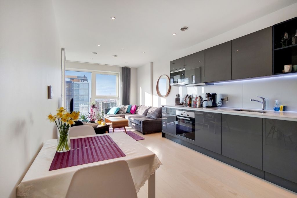 Property photo 3 of 11 2_Kitchen-Recepti...