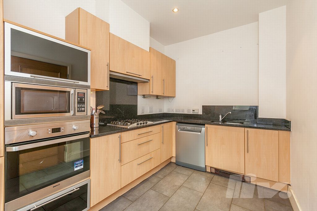 Property photo 3 of 19 Photo 13