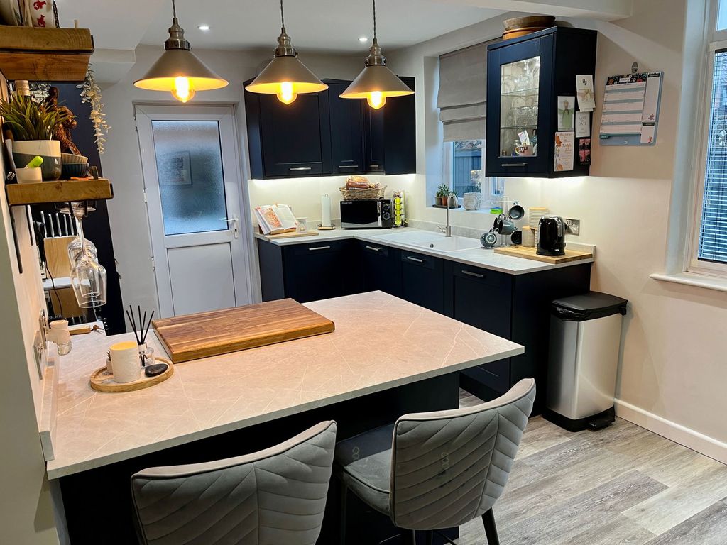 Property photo 2 of 24