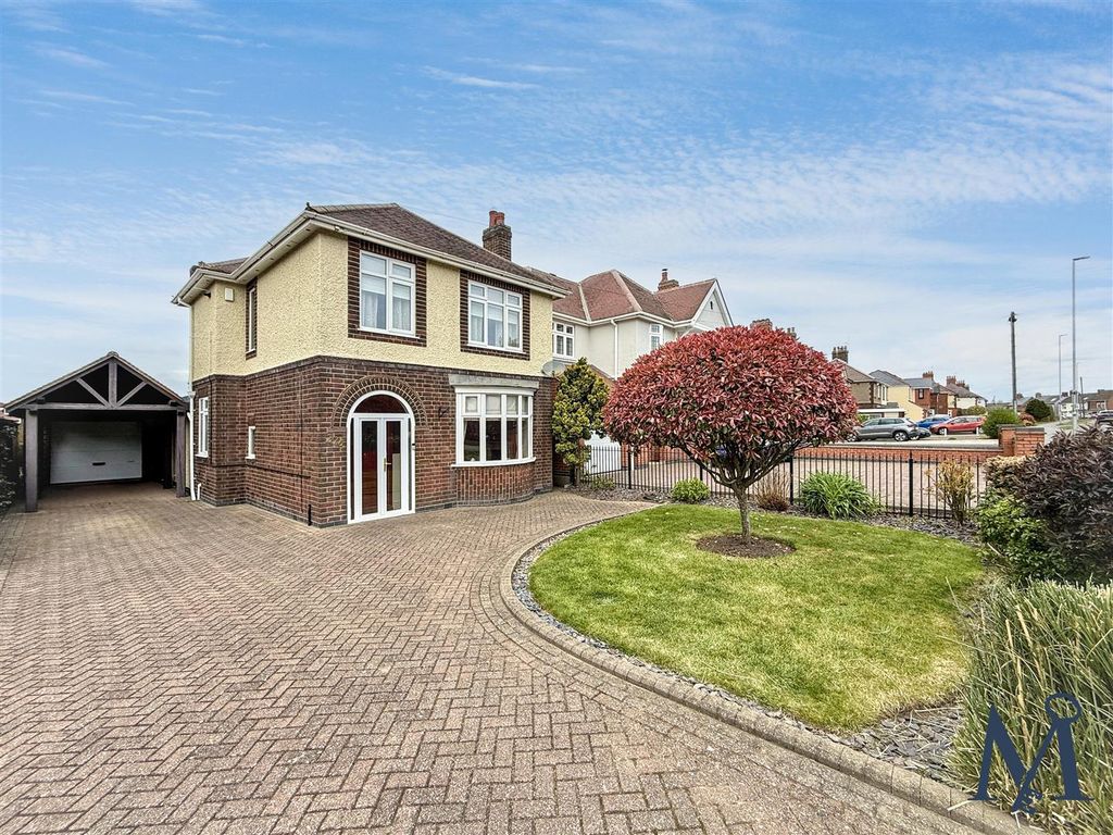 Property photo 1 of 25 On The Outside