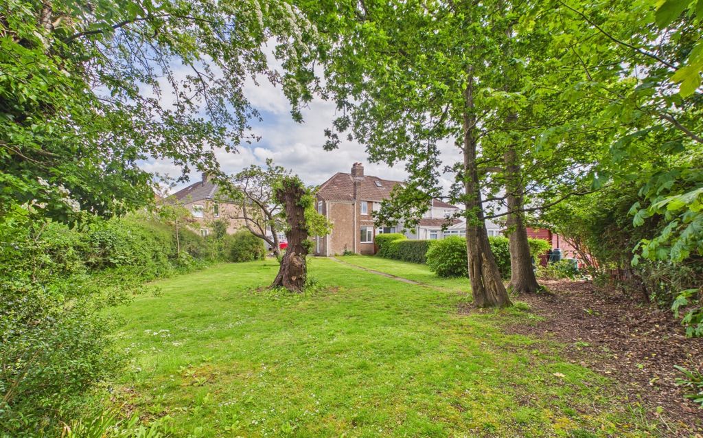 Property photo 2 of 32 Cam02023G0-Pr0223-Still001