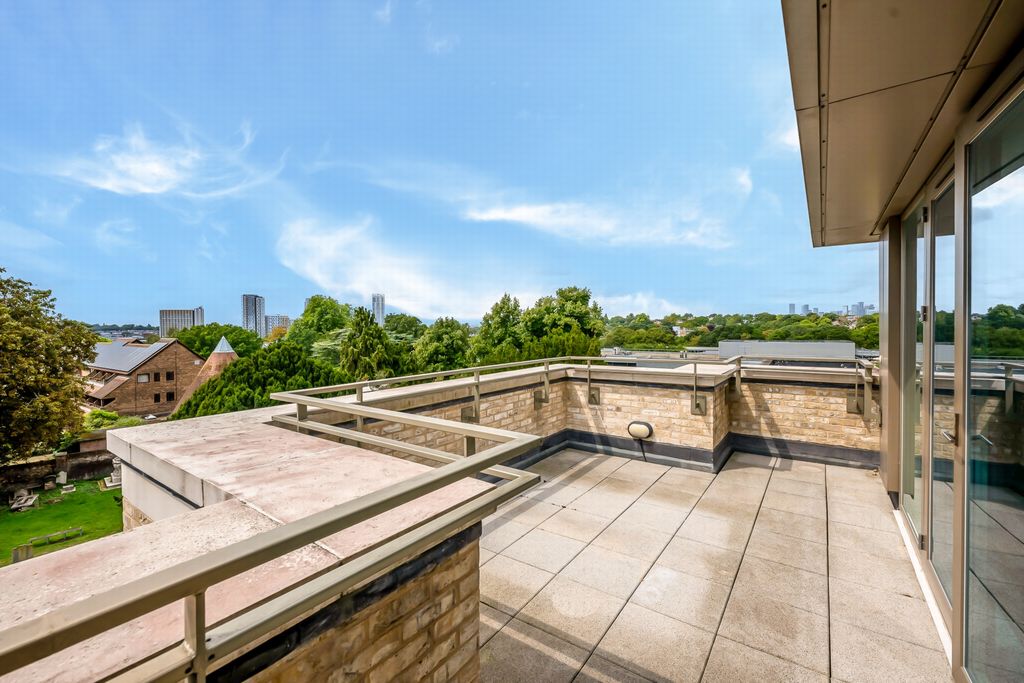 Property photo 1 of 17 Photo 1