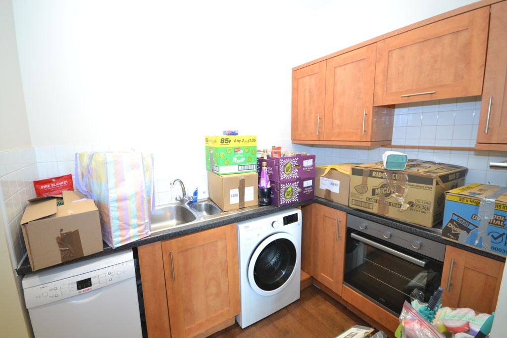 Property photo 3 of 9 Image 2