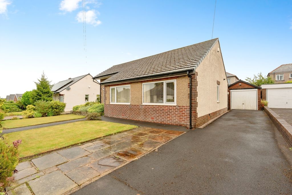 Property photo 2 of 17 Photo