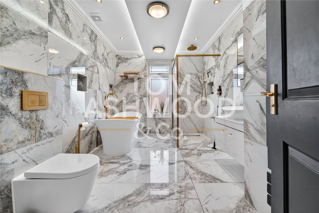 Property photo 3 of 24 Picture No. 36