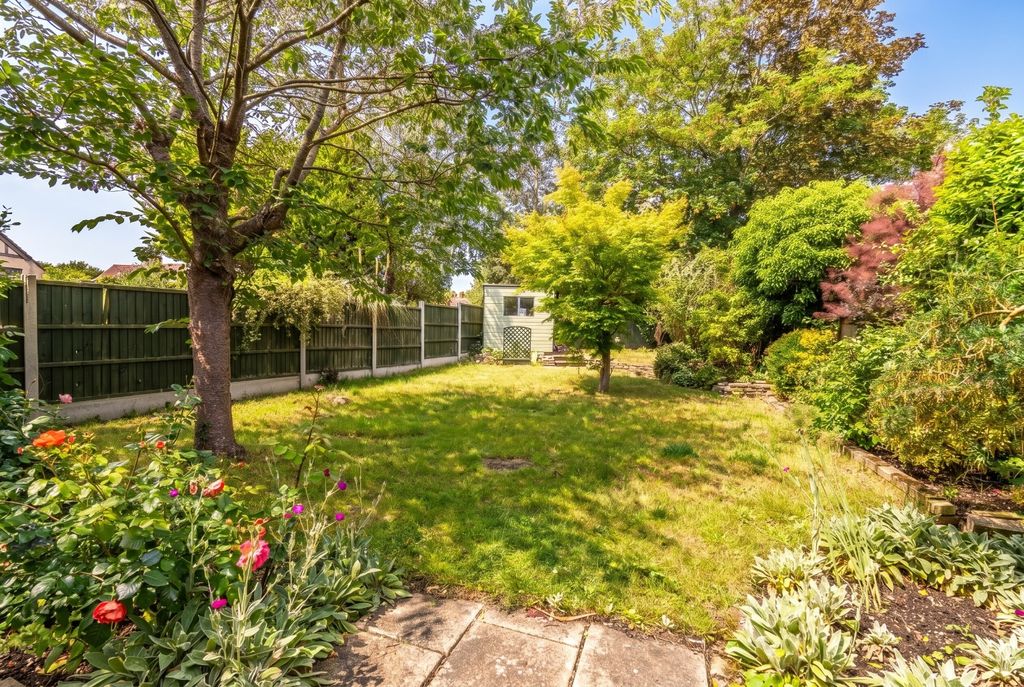 Property photo 3 of 14 5215174