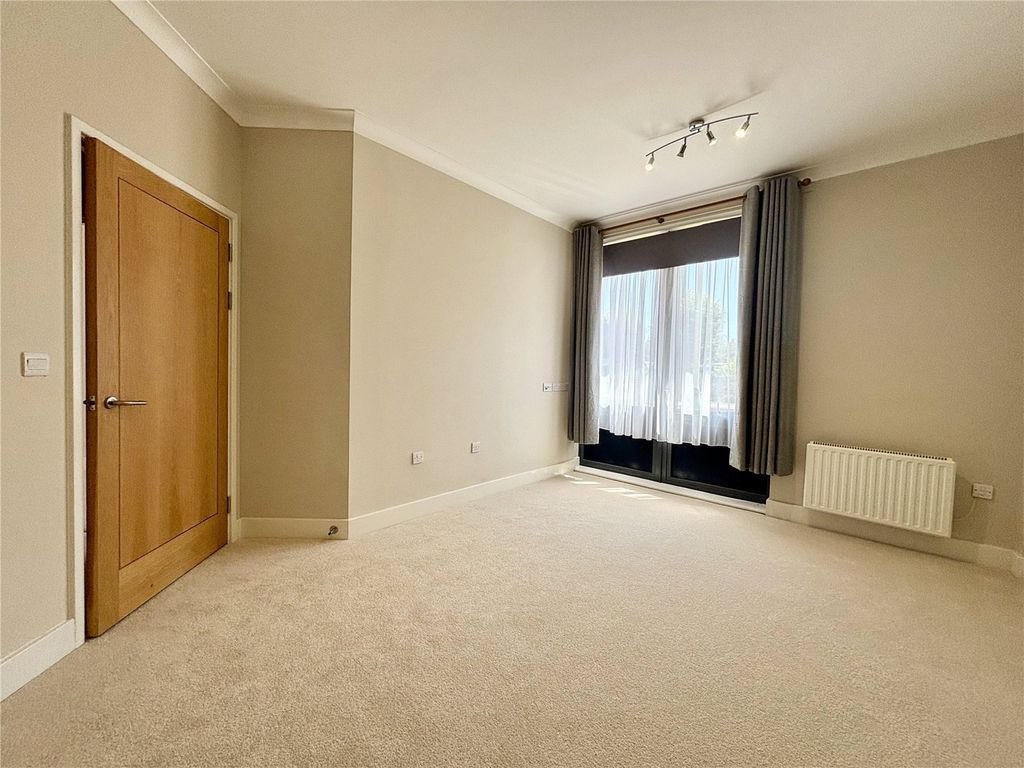 Property photo 3 of 9 Picture No. 17