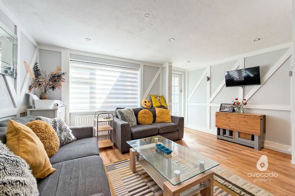 Property photo 3 of 15 5308395