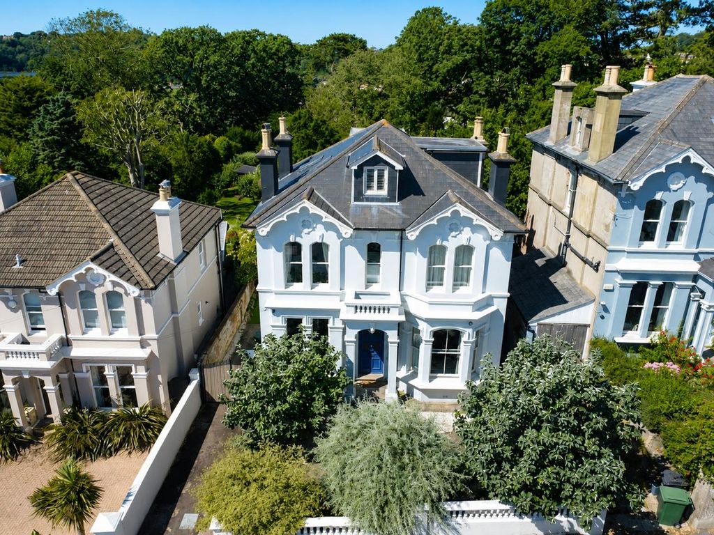 5 bed detached house for saleSt. Helens Park Road, Hastings TN34