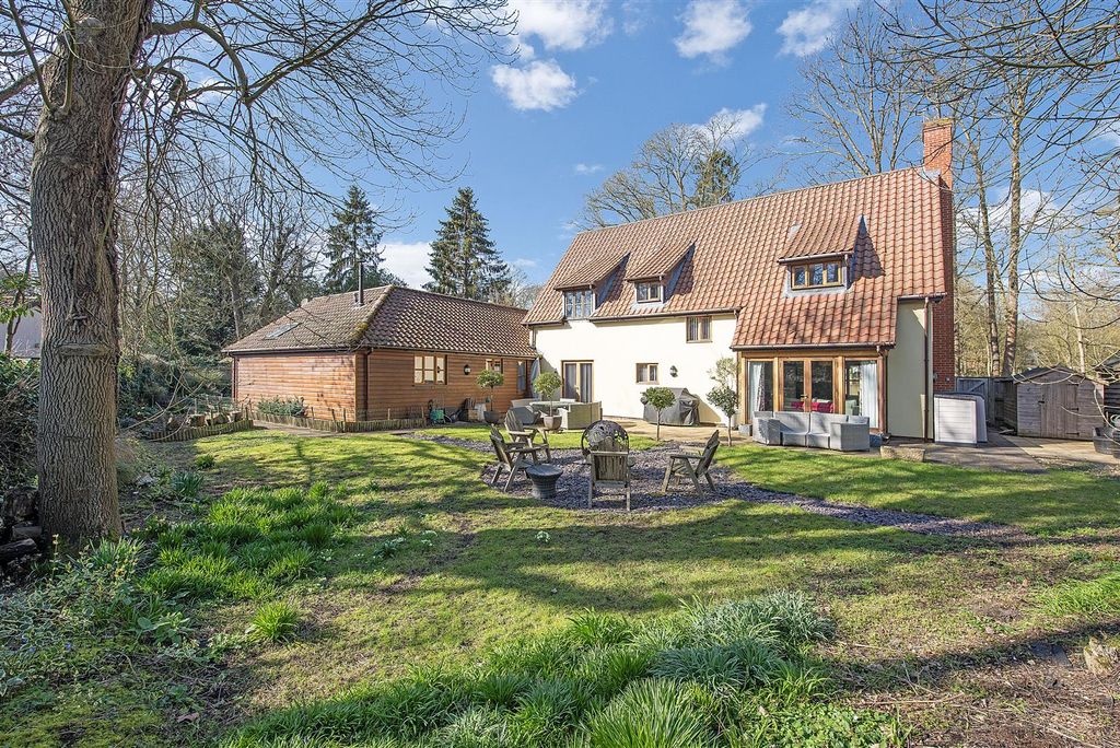 Property photo 1 of 38 Greenover Ph06.Jpg