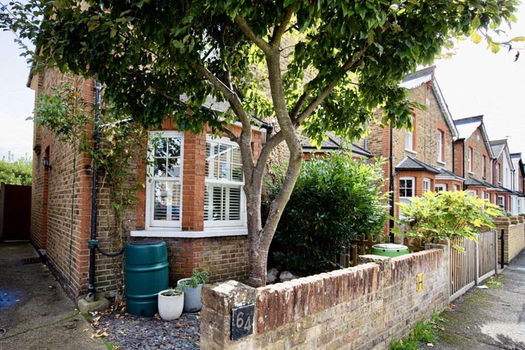 Property photo 1 of 21