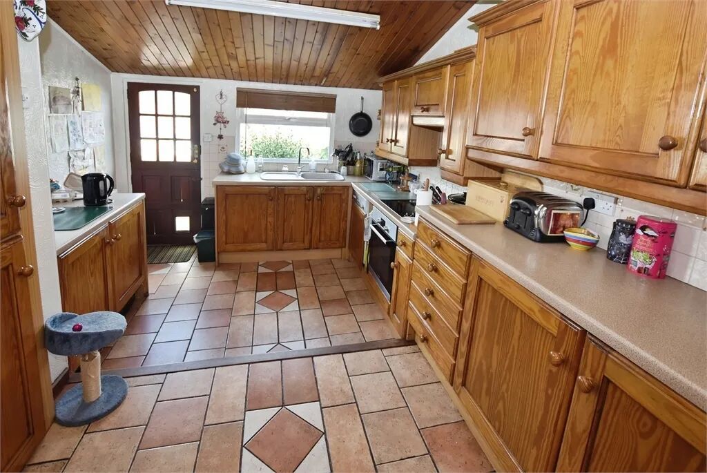 Property photo 3 of 14 Picture 3