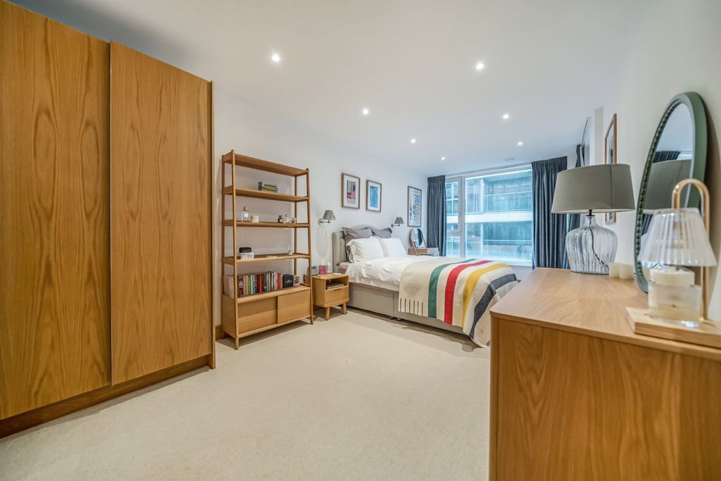 Property photo 3 of 16 Picture No. 10