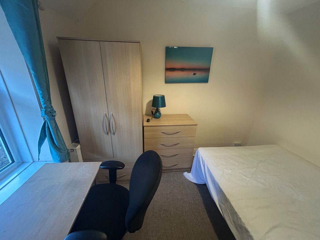 Property photo 2 of 3