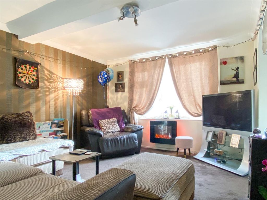 Property photo 2 of 13 Lounge 1.Jpg