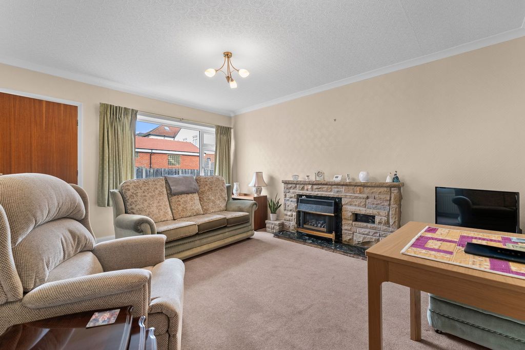 Property photo 3 of 31