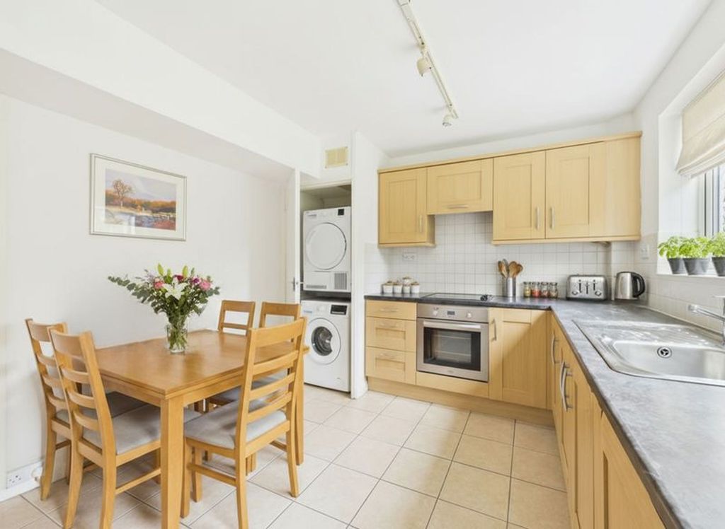 Property photo 3 of 15 Dining/Kitchen (Virtually Furnished)