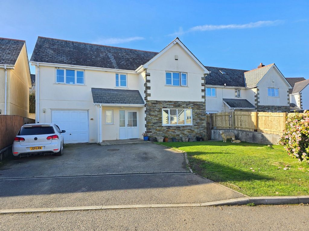 Property photo 1 of 18 5263590
