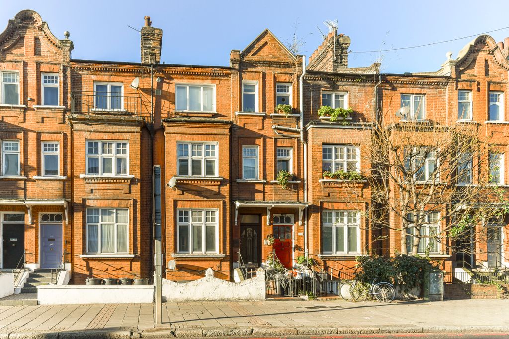 Property photo 3 of 8