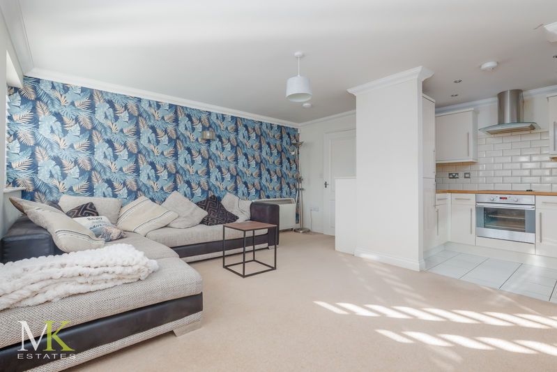 Property photo 2 of 9 Photo 11