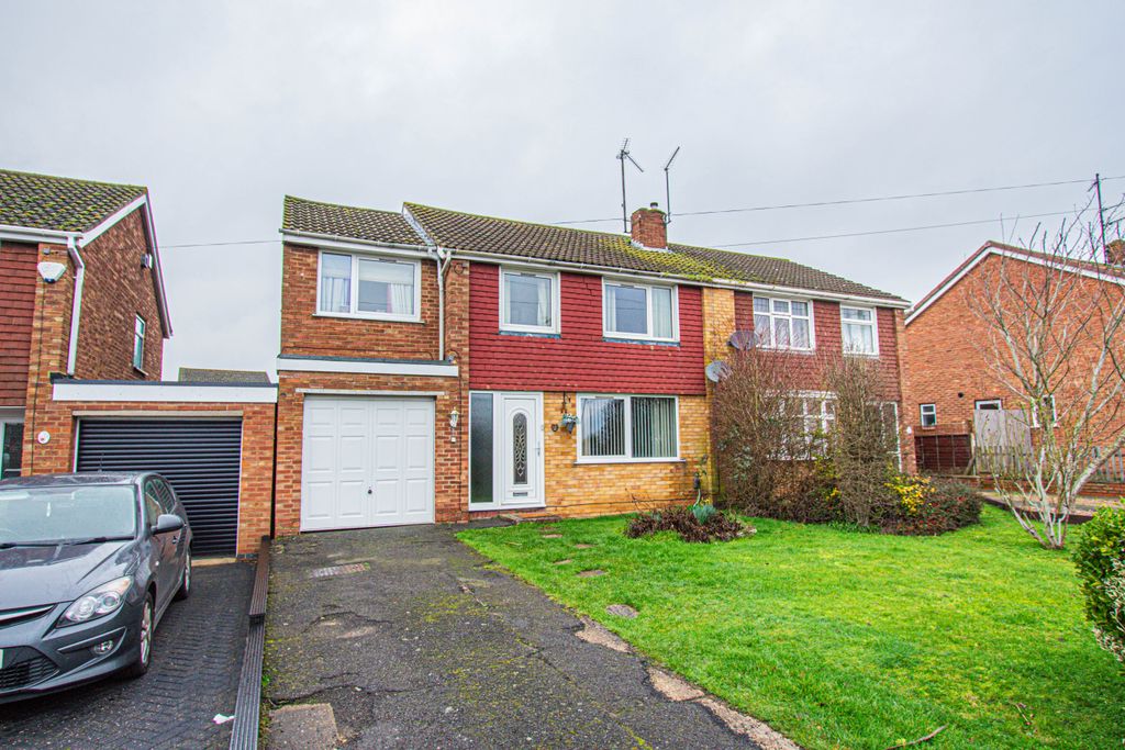 Property photo 1 of 13 Front